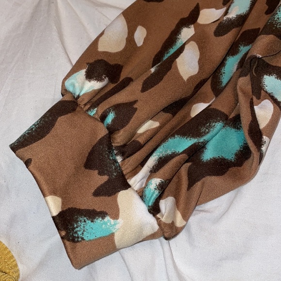 Size Small - NWOT - boutique top - leopard / teal and brown - Picture 3 of 6
